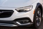 Buick Regal TourX 2017 года (NA)